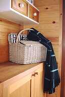 Beehive @ Westcote Glamping- Campsite