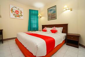 OYO 1225 Hotel Dibino