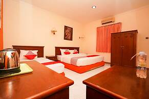 OYO 1225 Hotel Dibino