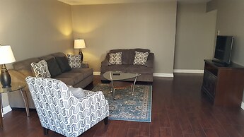 Fully Renovated 1 min. to Melrose Ave.