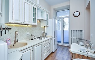 Apartments on Italianskaya 11