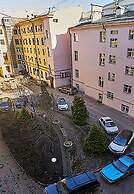 Apartments on Italianskaya 11