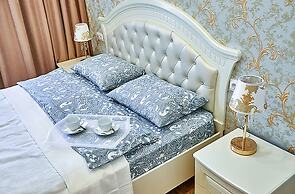 Apartments on Italianskaya 11