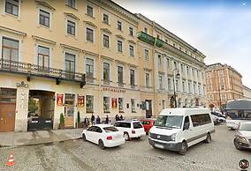 Apartments on Italianskaya 11