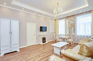 Apartments on Italianskaya 11