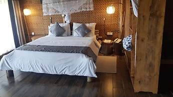 Vintage Cottage
