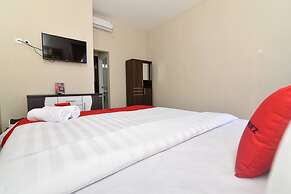 RedDoorz Plus near Jalan Imam Bonjol Denpasar