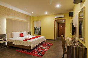 RedDoorz Plus near Dunia Fantasi Ancol