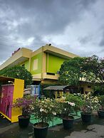 RedDoorz Plus near Dunia Fantasi Ancol