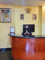 RedDoorz Plus near Dunia Fantasi Ancol