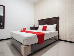 RedDoorz near Taman Krida Budaya Malang