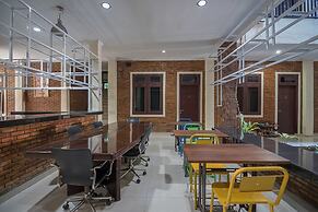 RedDoorz Plus near Cambridge City Square 2