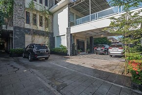 RedDoorz Plus near Cambridge City Square 2