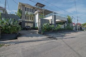 RedDoorz Plus near Cambridge City Square 2