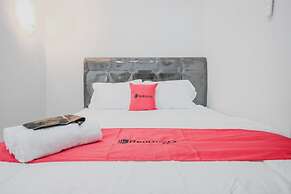 RedDoorz Syariah near Siloam  Hospital Kebon Jeruk