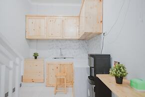 RedDoorz Syariah near Siloam  Hospital Kebon Jeruk