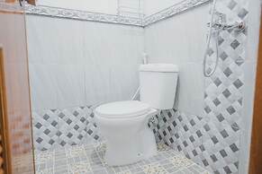 RedDoorz Syariah near Siloam  Hospital Kebon Jeruk