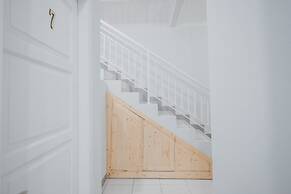 RedDoorz Syariah near Siloam  Hospital Kebon Jeruk