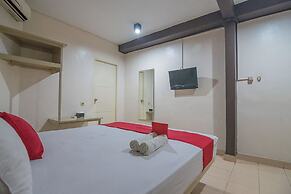 RedDoorz plus near Museum Geologi Bandung