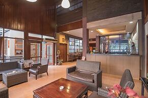 RedDoorz plus near Museum Geologi Bandung