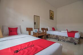 RedDoorz @ Maribaya Street 2