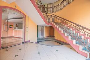 RedDoorz near Setrasari Mall 2