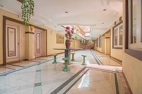 RedDoorz near Setrasari Mall 2