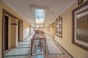 RedDoorz near Setrasari Mall 2