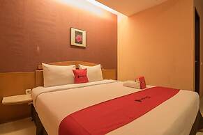 RedDoorz Plus @ Cipaganti Street 3
