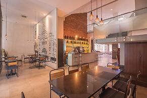 RedDoorz Plus @ Cipaganti Street 3