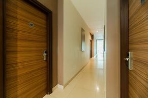 RedDoorz Plus near Lippo Mall Kemang 2