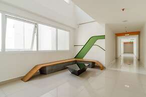 RedDoorz Apartment @ Aeropolis Tangerang