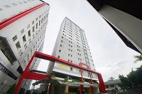 RedDoorz Apartment near Bundaran Satelit Surabaya