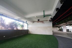 RedDoorz Apartment near Bundaran Satelit Surabaya