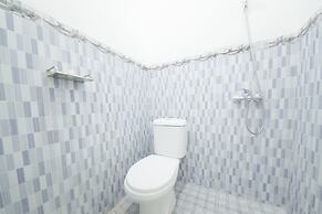 RedDoorz Syariah near Mall Roxy Banyuwangi 2