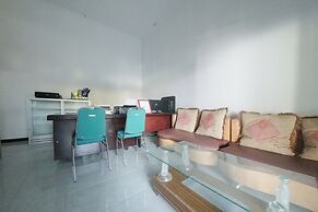 RedDoorz Syariah near Mall Roxy Banyuwangi 2