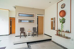 RedDoorz Syariah near Transmart MX Malang