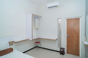 RedDoorz Syariah near Transmart MX Malang