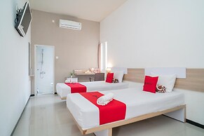 RedDoorz Syariah near Transmart MX Malang