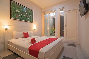 RedDoorz near UPI Setiabudi 2