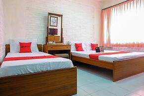 RedDoorz Syariah near Kopeng Treetop  Adventure