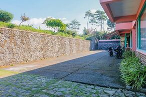 RedDoorz Syariah near Kopeng Treetop  Adventure