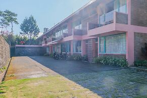 RedDoorz Syariah near Kopeng Treetop  Adventure