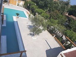 Agorastos Luxury Living