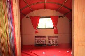 La maison du bonheur - les roulottes - Campsite
