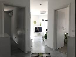 Luxury Westpark 2 Residence Lake View W2