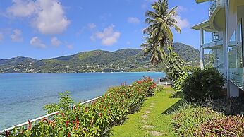 VallonEnd Beach Front Villa