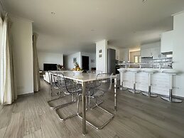 VallonEnd Beach Front Villa