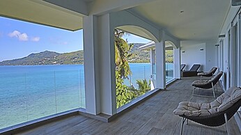 VallonEnd Beach Front Villa