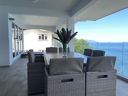 VallonEnd Beach Front Villa